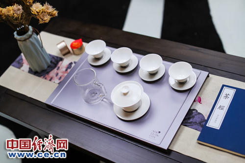 小罐茶 以標(biāo)準(zhǔn)化種植引領(lǐng)中國(guó)茶行業(yè)新潮流
